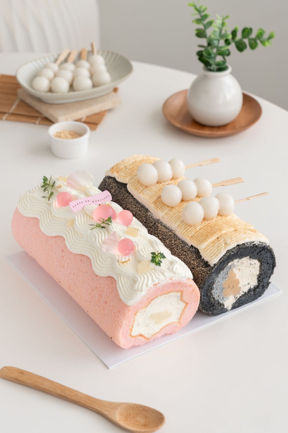 Black Sesame Soy & Peach Oolong Roll Cake Baking & Decoration Workshop