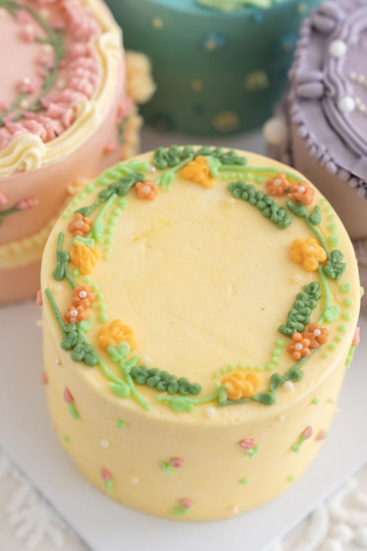 Petite Buttercream Cakes Piping & Decoration Class