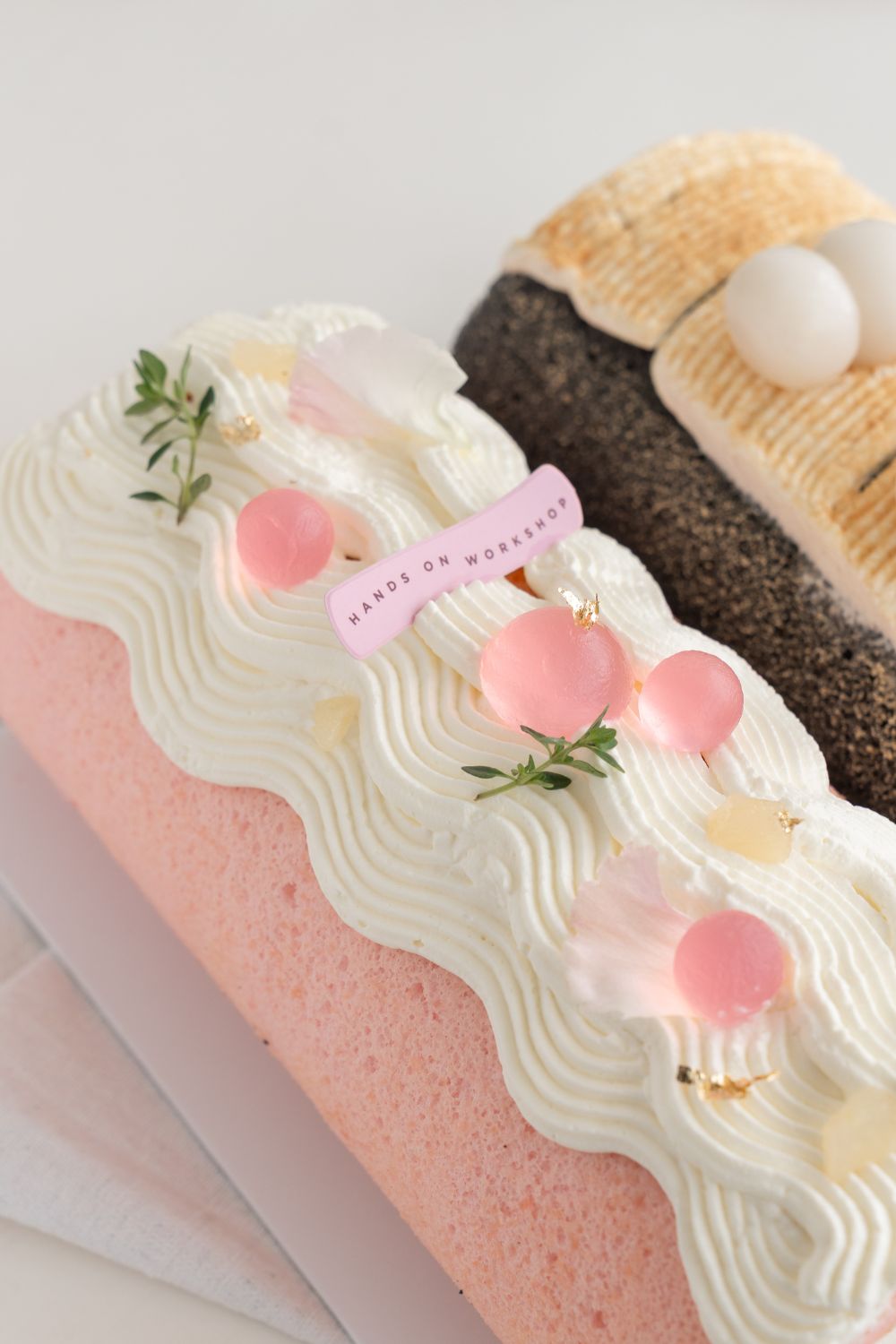 Black Sesame Soy & Peach Oolong Roll Cake Baking & Decoration Workshop