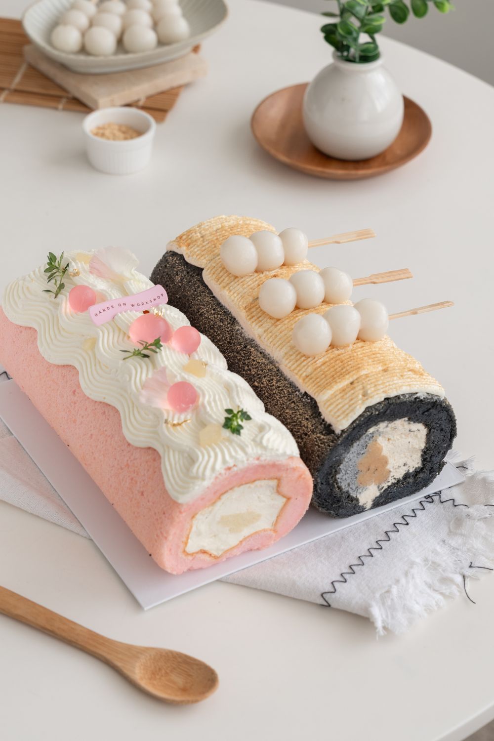 Black Sesame Soy & Peach Oolong Roll Cake Baking & Decoration Workshop